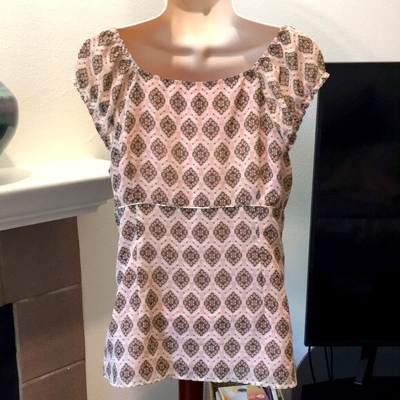 Pink top from Loft - Picture 4 of 8